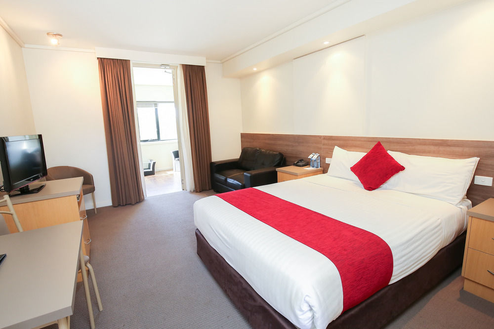 Commodore Mildura Motel Bagian luar foto