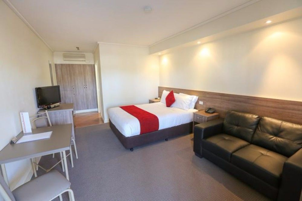 Commodore Mildura Motel Bagian luar foto