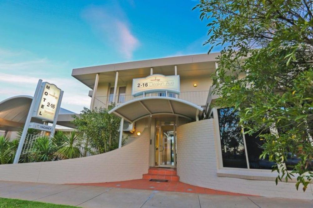 Commodore Mildura Motel Bagian luar foto